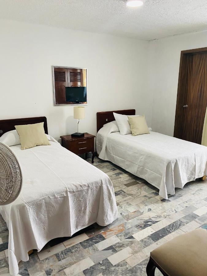 Hostal Guadalajara Cosmopolitan Providencia Exteriör bild